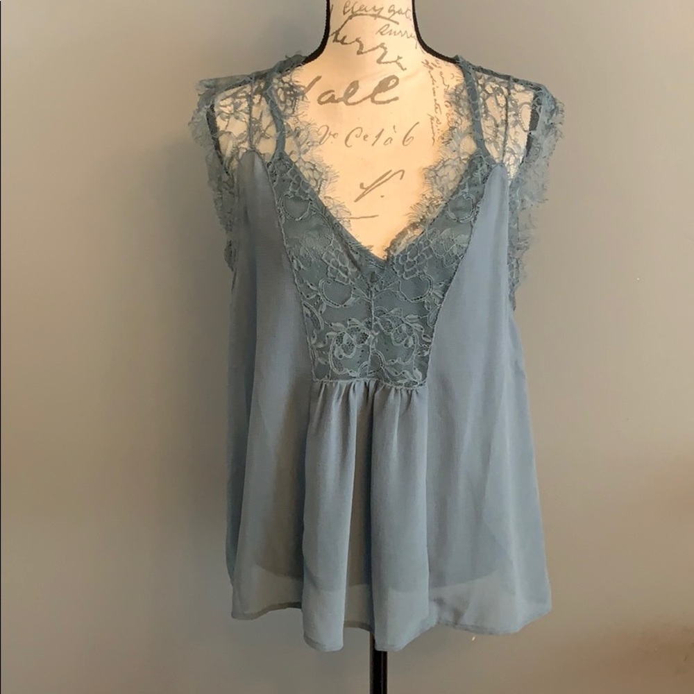 NWT Lovestitch lace overlay top M